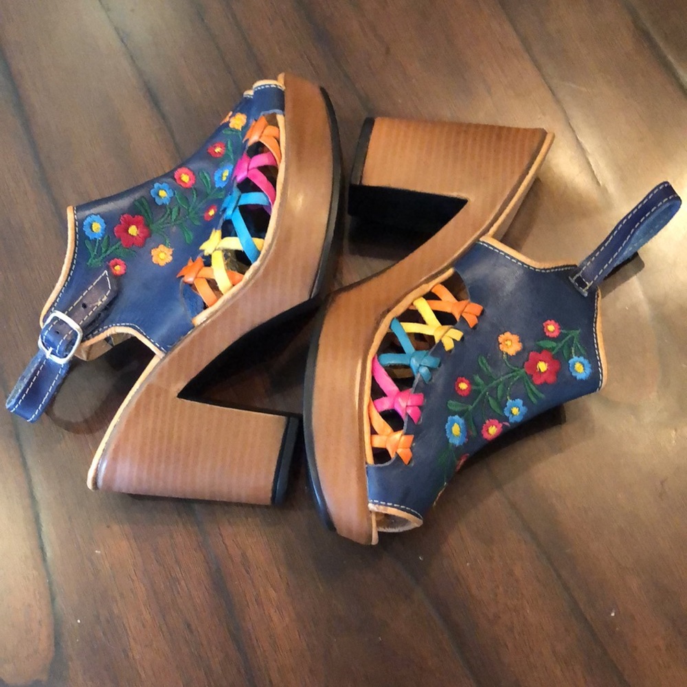 🇲🇽Milart Hurache handmade Mexican leather, embroidered, platform heeled sandal - Picture 3 of 11